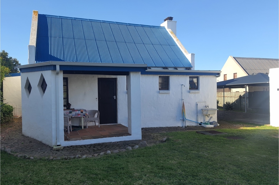 4 Bedroom Property for Sale in Boggomsbaai Western Cape